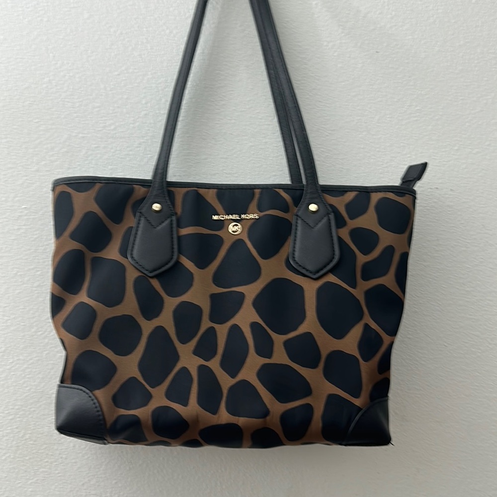 Micheal kors tote